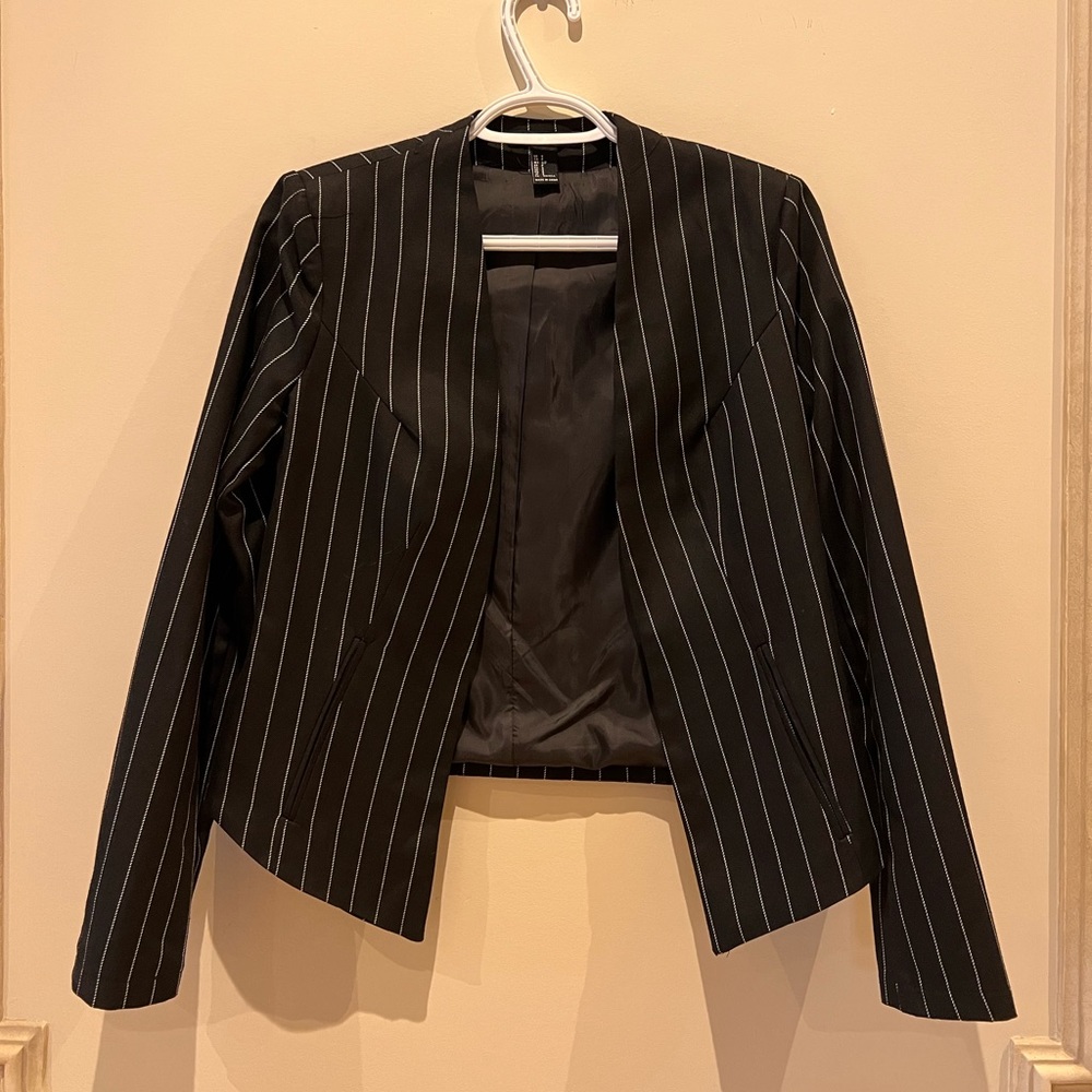 Black & White Striped Short Blazer